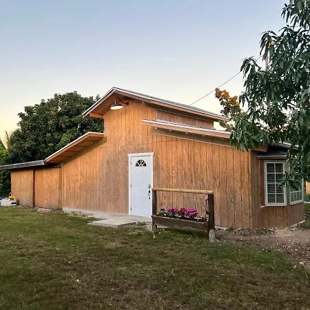 Maria'S Tiny Barn Guest House Homestead Exterior photo