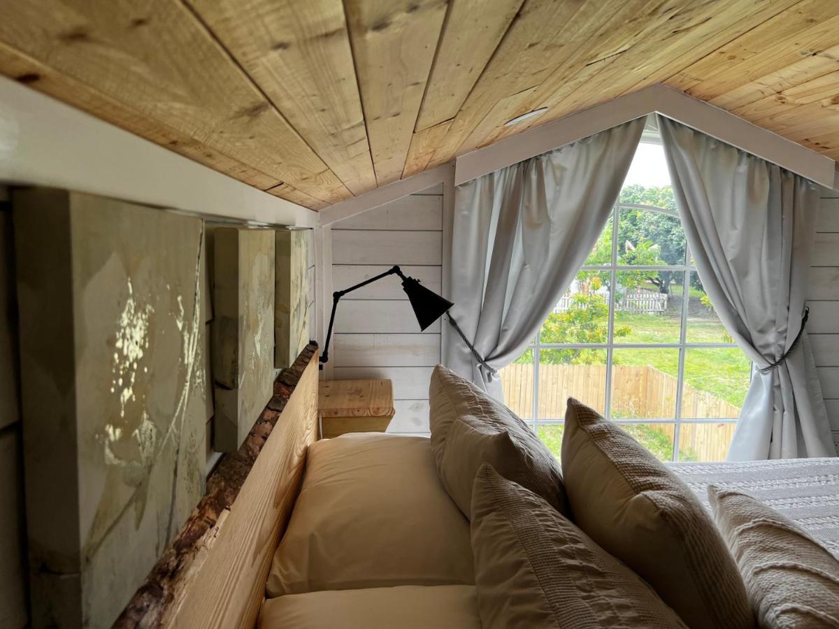 Maria's Tiny Barn Country house
