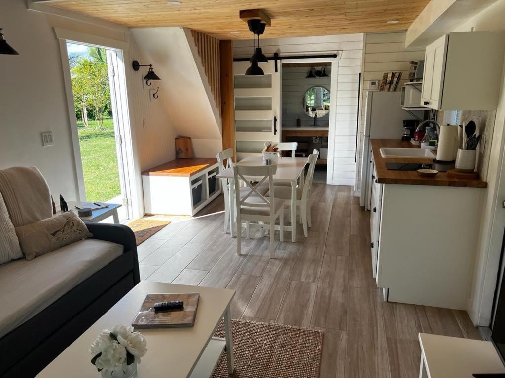 Maria's Tiny Barn Country house *